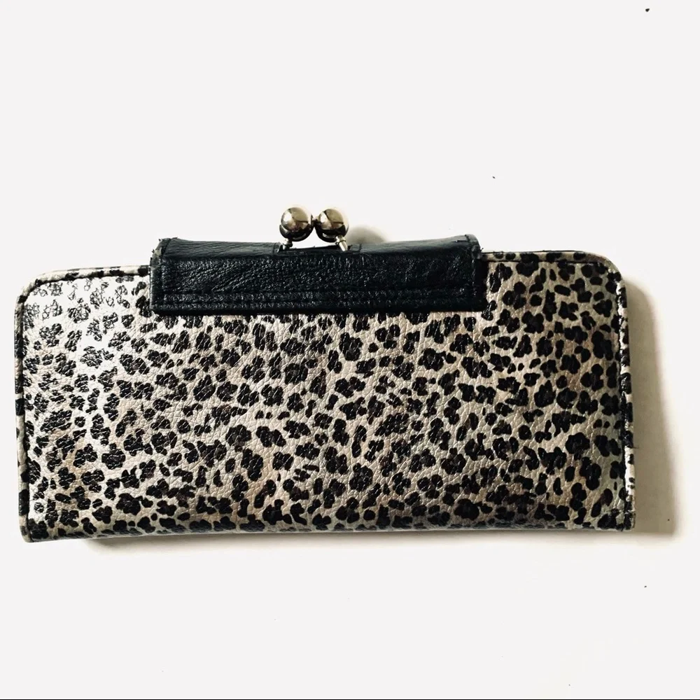 Black and silver Wallet - Picture 7 of 8